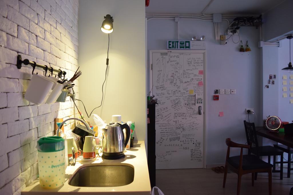 Ruby Hostel Цзюлун Экстерьер фото
